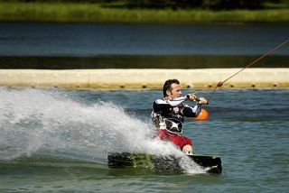 Wakeboard-Ausrüstung in der Gironde mieten 